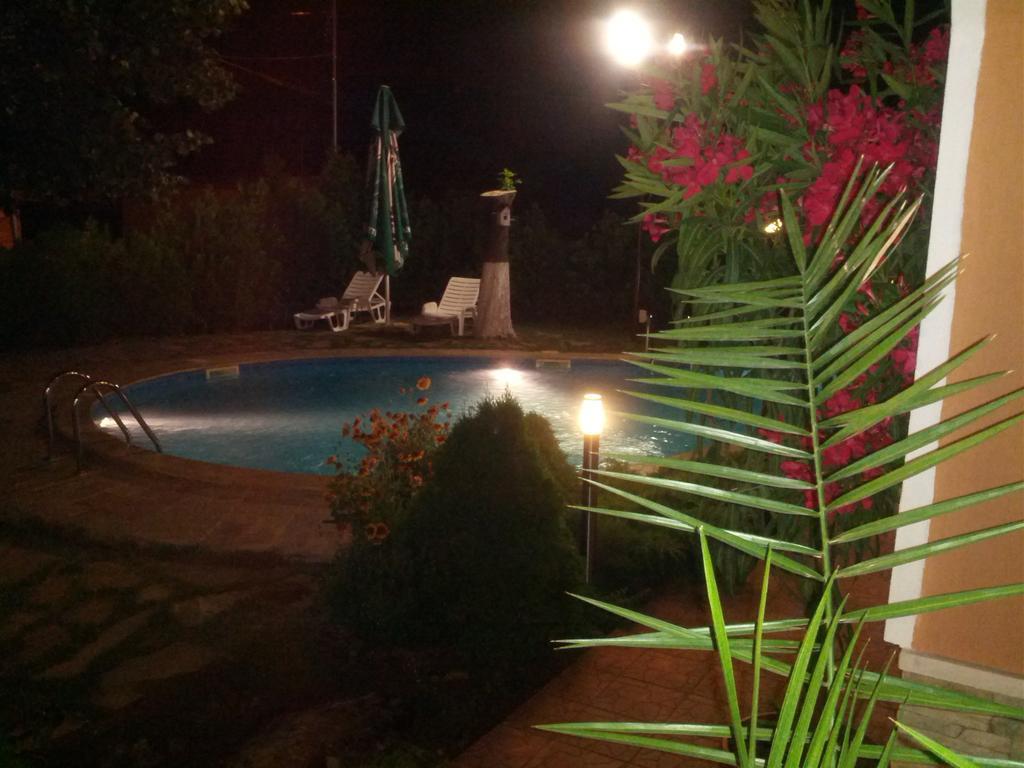 Byala Perla Family Hotel Exterior photo
