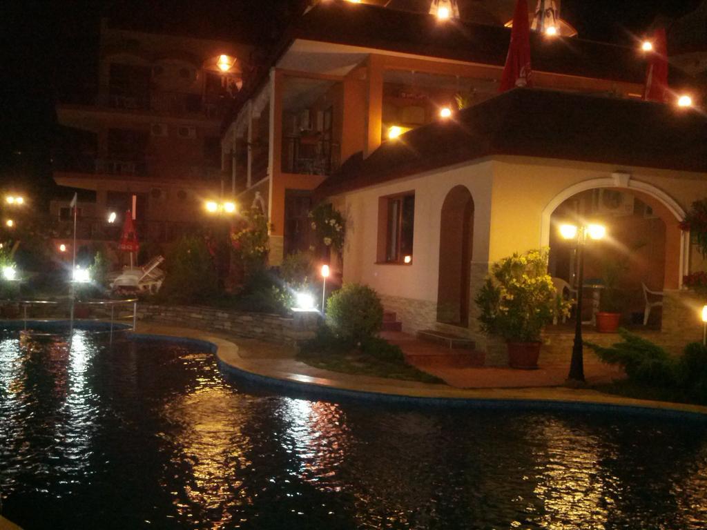 Byala Perla Family Hotel Exterior photo