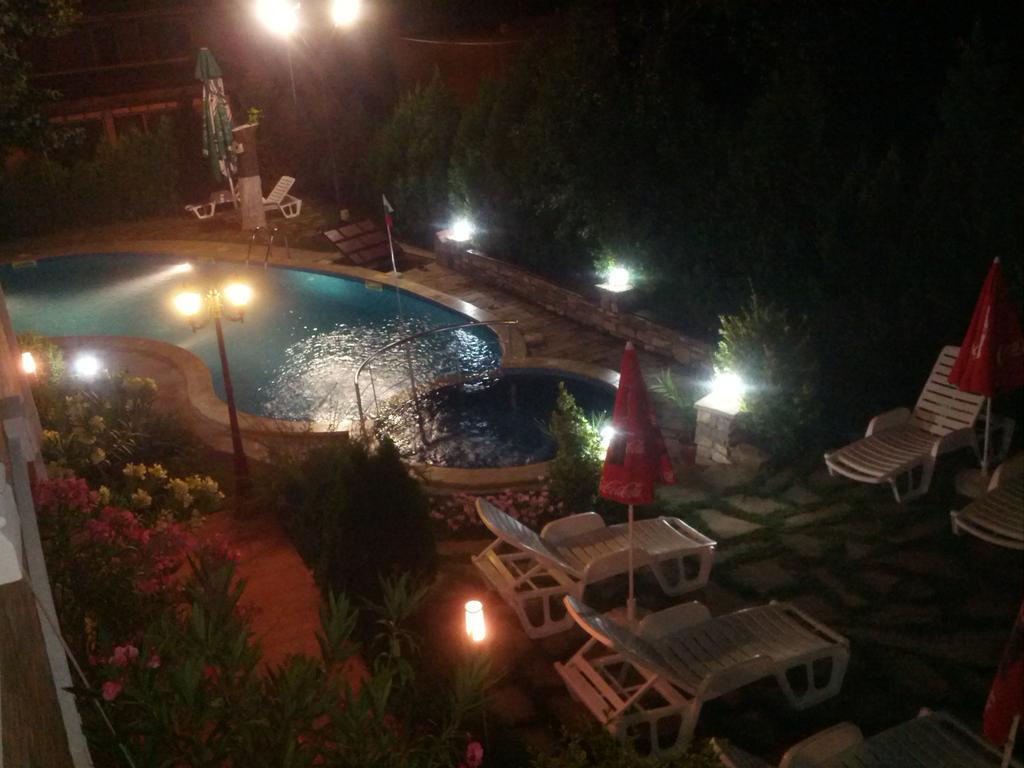 Byala Perla Family Hotel Exterior photo
