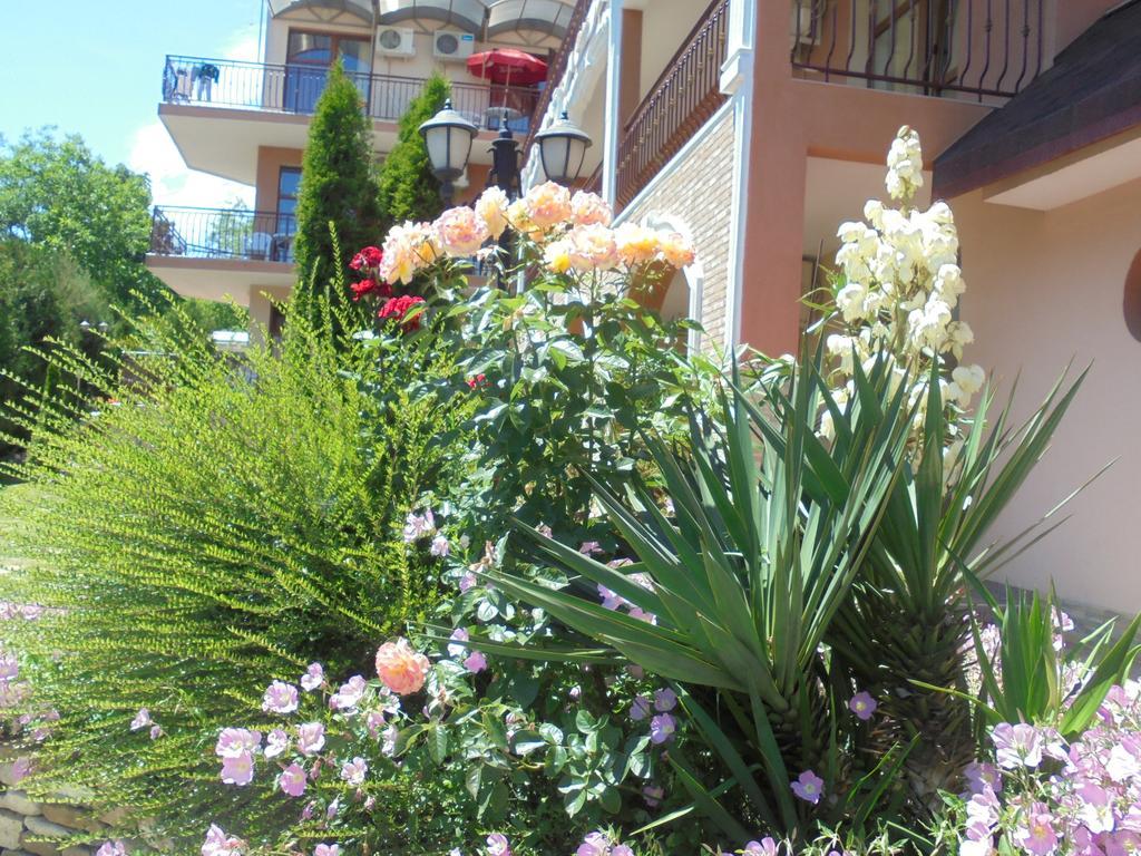 Byala Perla Family Hotel Exterior photo